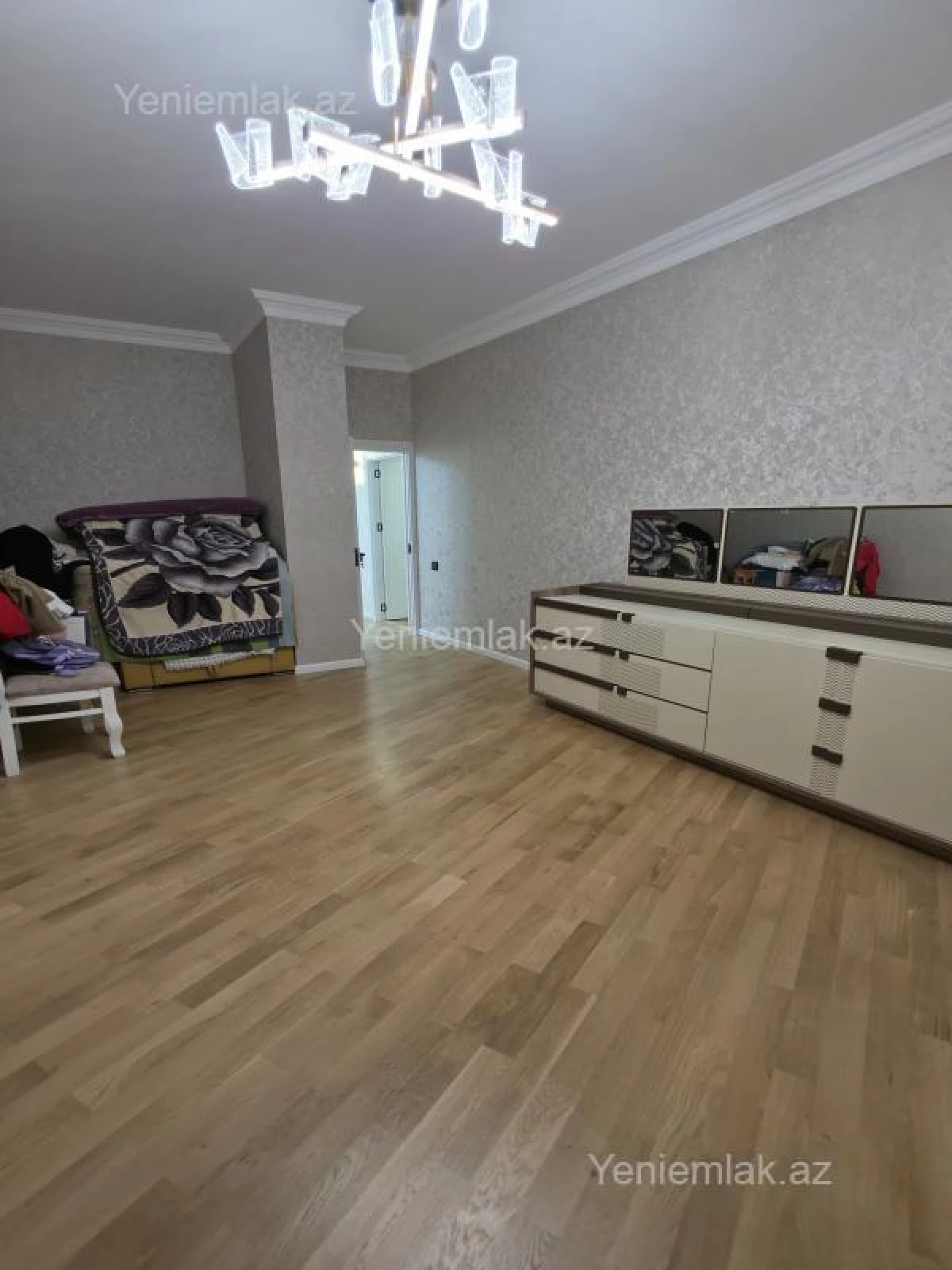 Satılır 3 otaqlı yeni tikili 125 m²