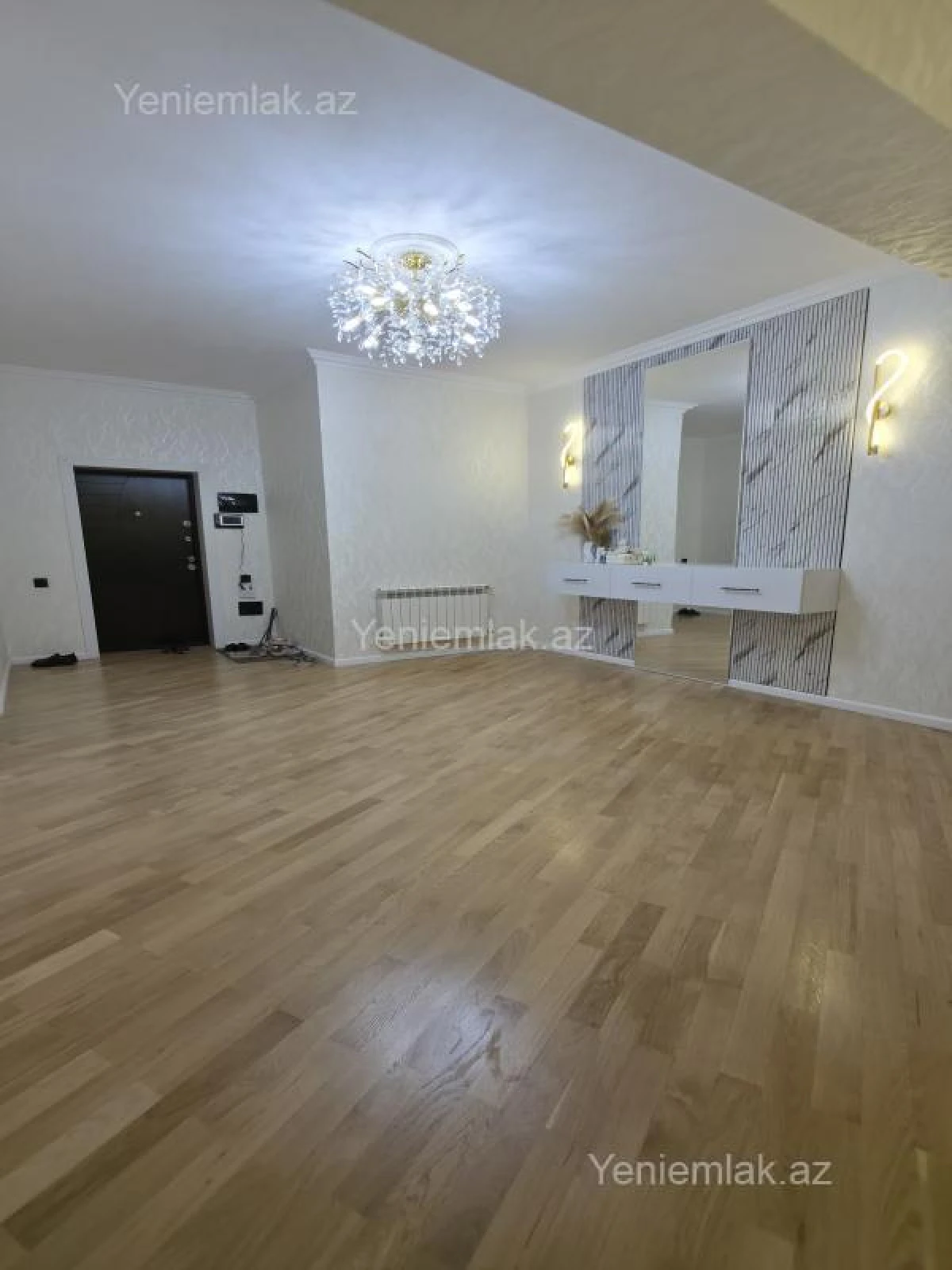 Satılır 3 otaqlı yeni tikili 125 m²