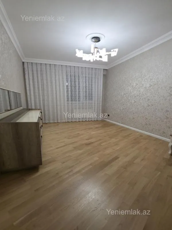 Satılır 3 otaqlı yeni tikili 125 m²