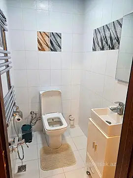 Satılır 4 otaqlı yeni tikili 175 m²