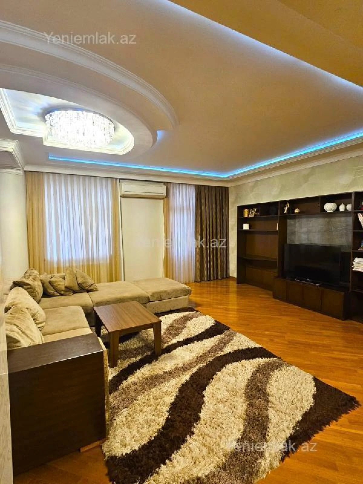 Satılır 4 otaqlı yeni tikili 175 m²