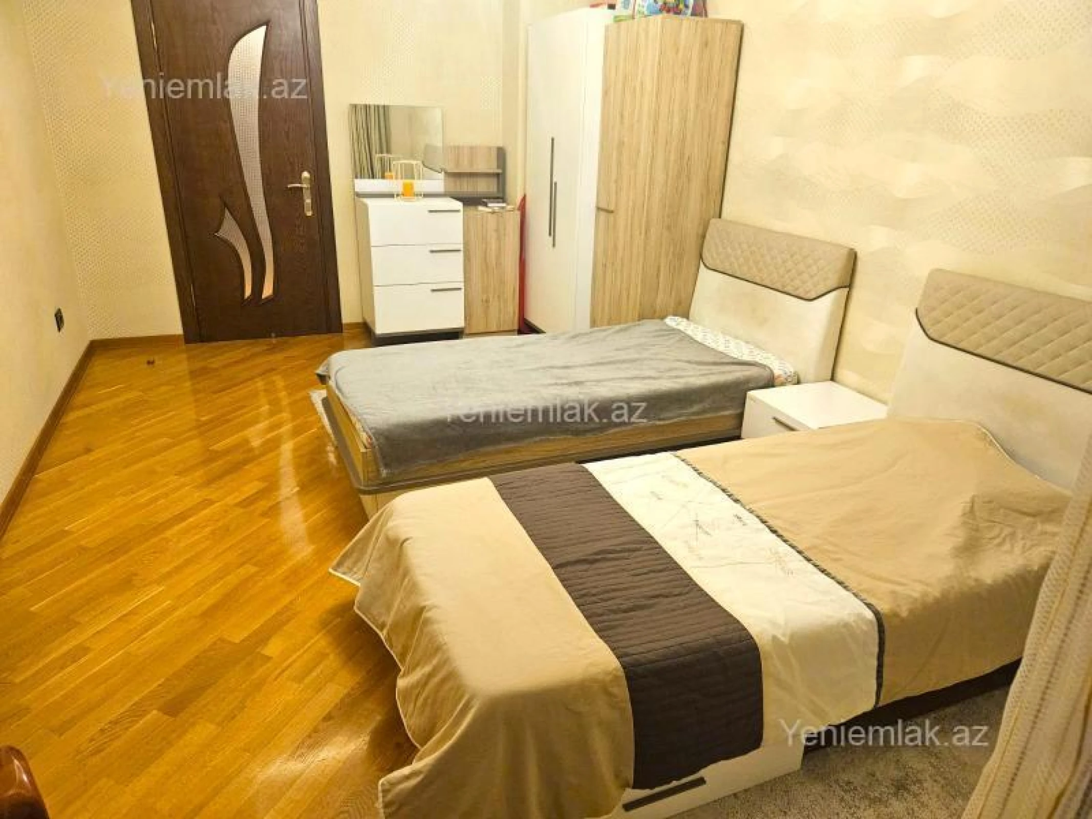 Satılır 4 otaqlı yeni tikili 175 m²