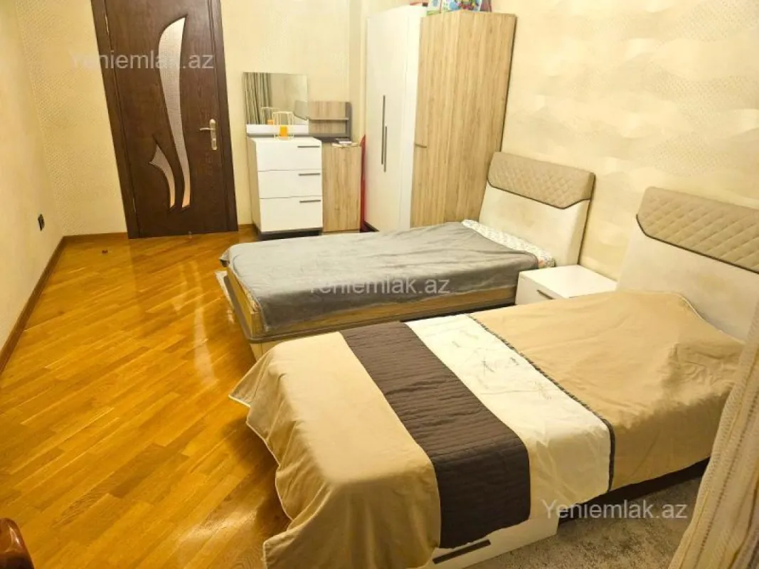 Satılır 4 otaqlı yeni tikili 175 m²