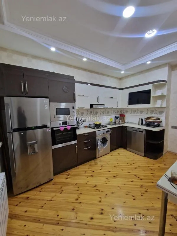 Satılır 3 otaqlı yeni tikili 90 m²