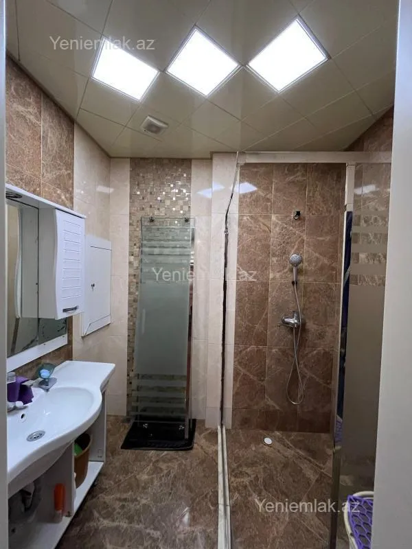 Satılır 3 otaqlı yeni tikili 122 m²