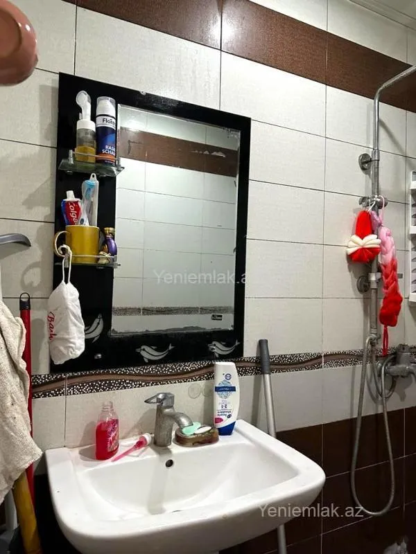 Satılır 3 otaqlı köhnə tikili 52 m²
