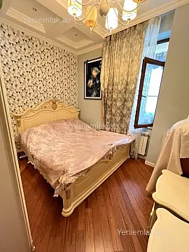 Satılır 3 otaqlı yeni tikili 110 m²