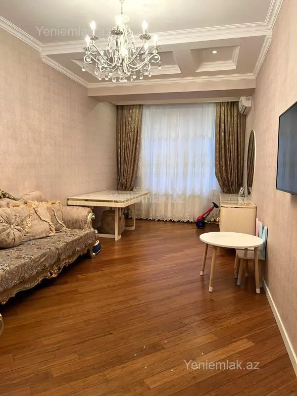 Satılır 3 otaqlı yeni tikili 110 m²