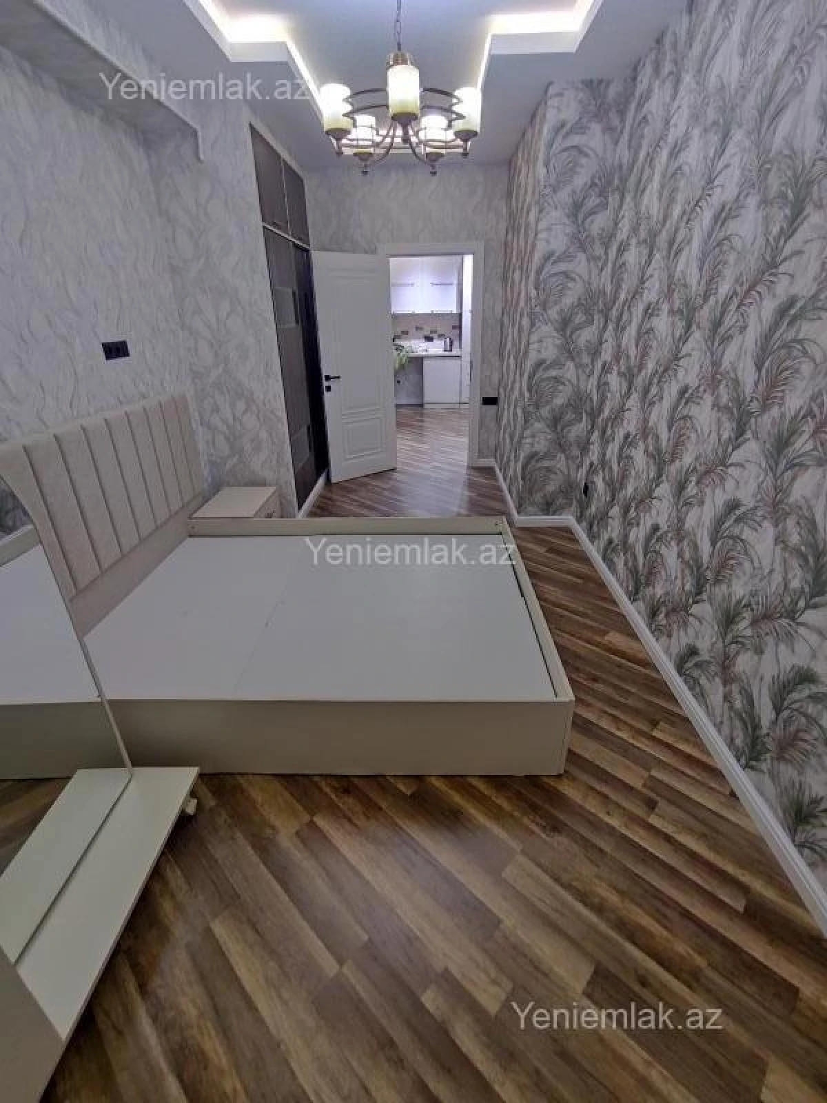Satılır 3 otaqlı yeni tikili 86 m²