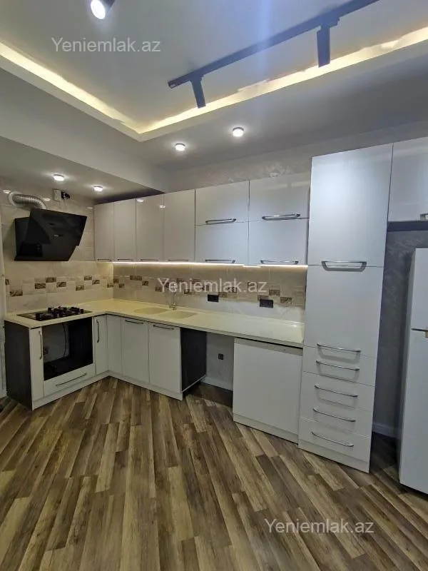 Satılır 3 otaqlı yeni tikili 86 m²