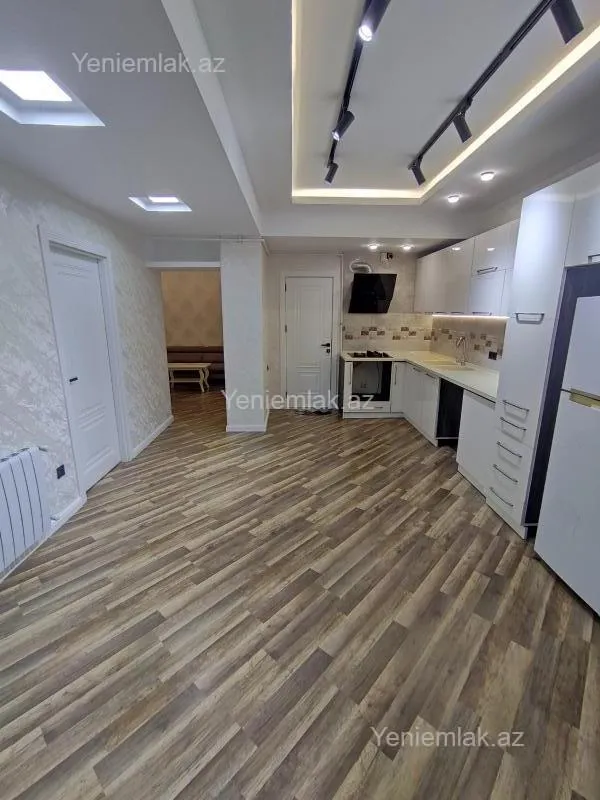 Satılır 3 otaqlı yeni tikili 86 m²