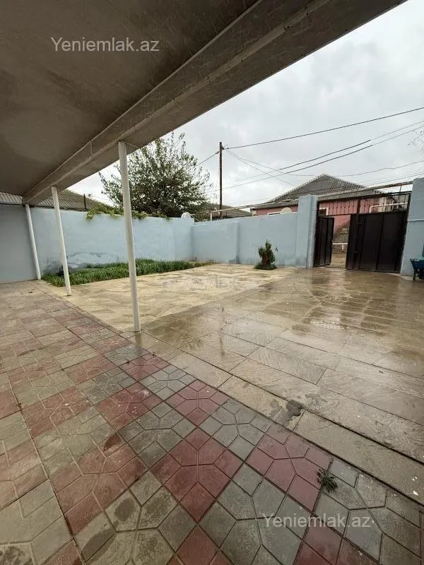 Satılır 4 otaqlı həyət evi 100 m²