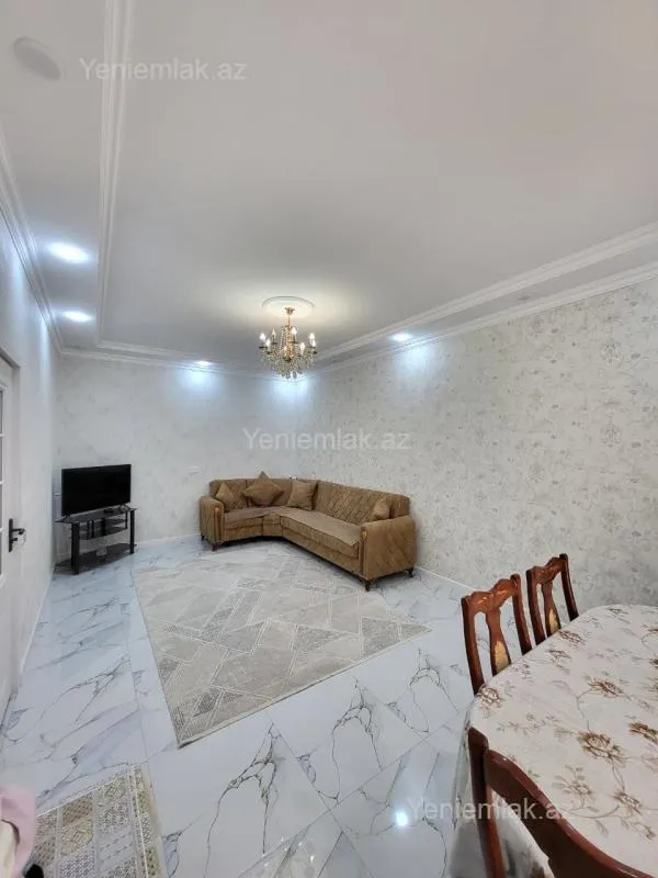 Satılır 5 otaqlı həyət evi 130 m²
