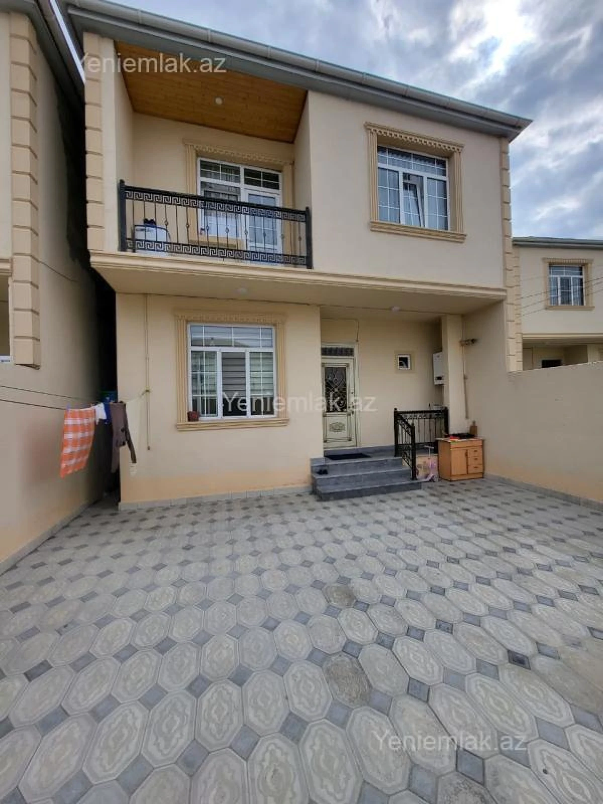 Satılır 5 otaqlı həyət evi 130 m²