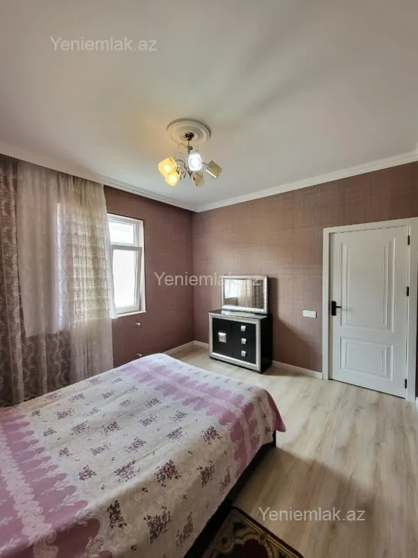 Satılır 5 otaqlı həyət evi 130 m²