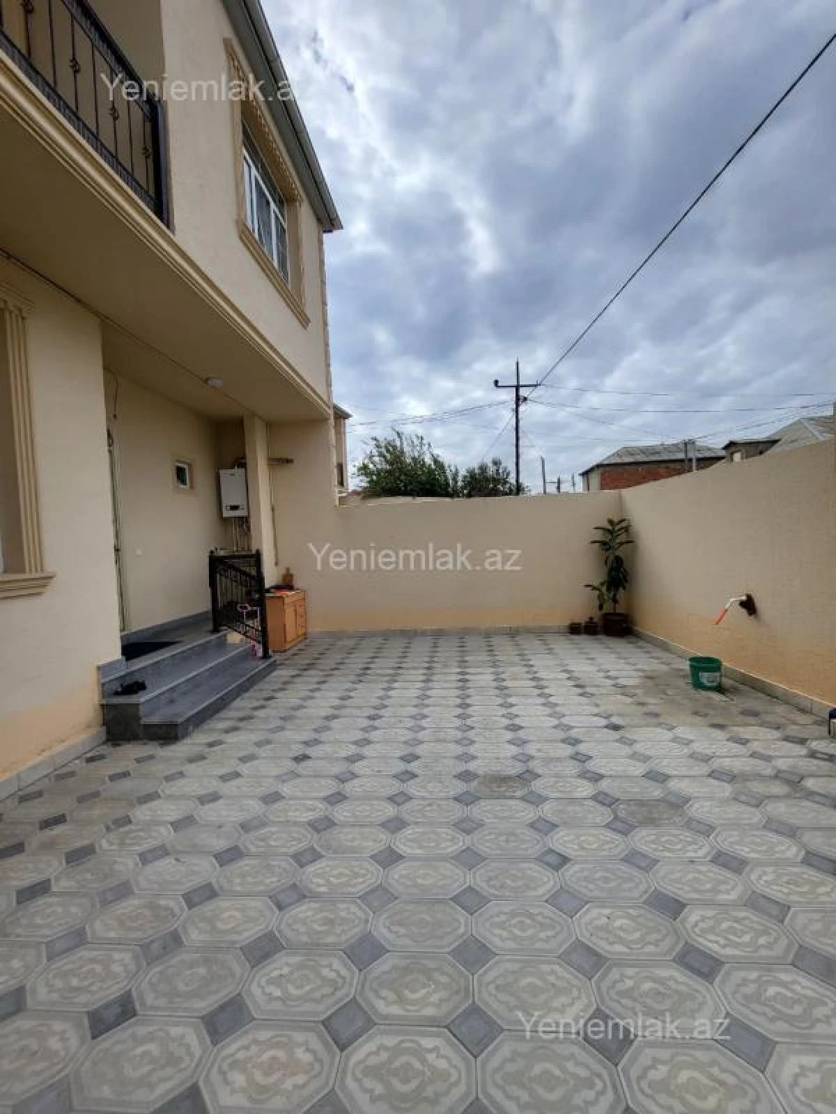 Satılır 5 otaqlı həyət evi 130 m²