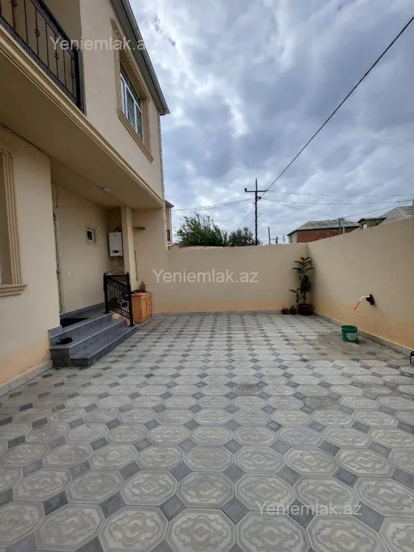 Satılır 5 otaqlı həyət evi 130 m²