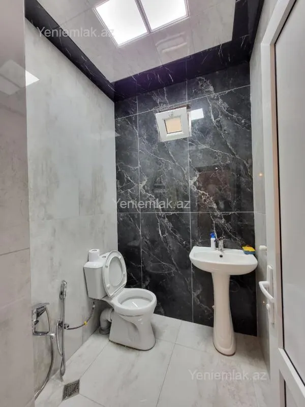Satılır 5 otaqlı həyət evi 130 m²