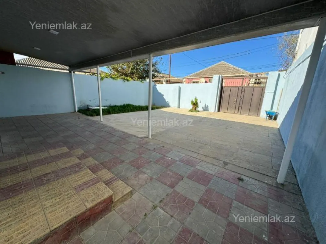 Satılır 4 otaqlı həyət evi 110 m²
