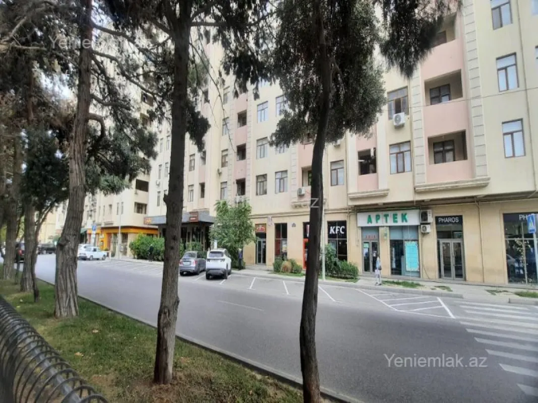 Satılır 3 otaqlı yeni tikili 100 m²
