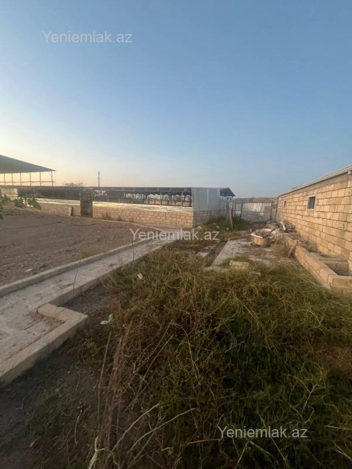 Satılır 6 otaqlı obyekt 8000 m²