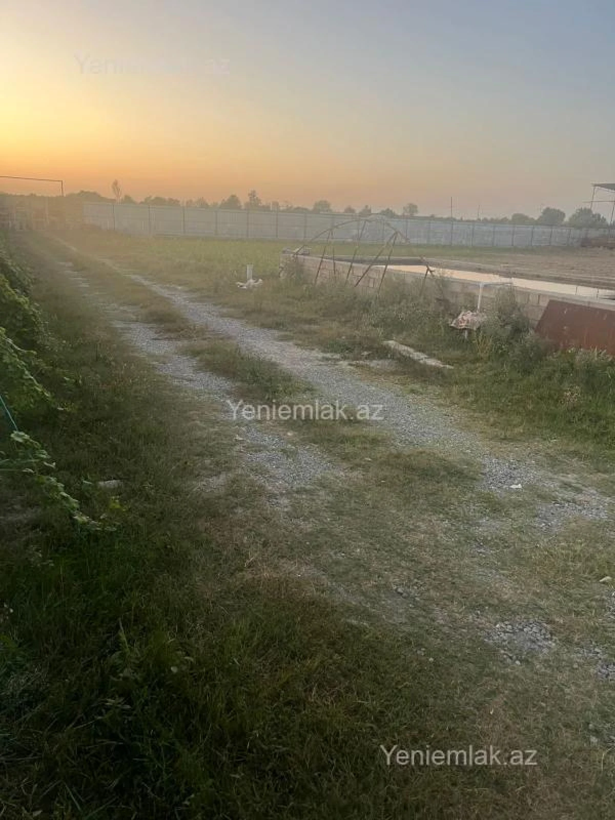 Satılır 6 otaqlı obyekt 8000 m²