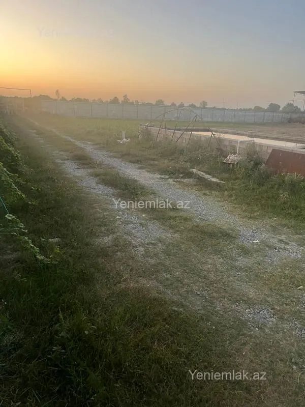 Satılır 6 otaqlı obyekt 8000 m²