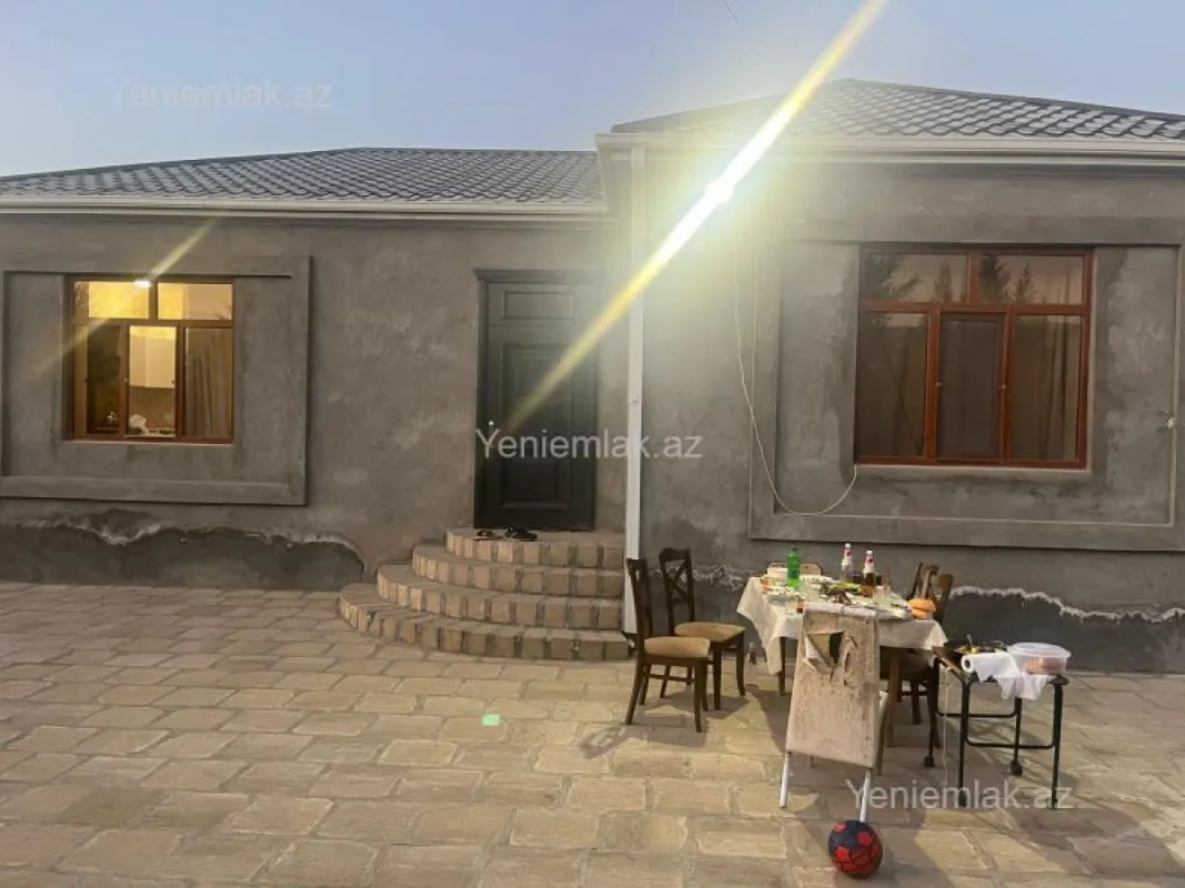 Satılır 6 otaqlı obyekt 8000 m²