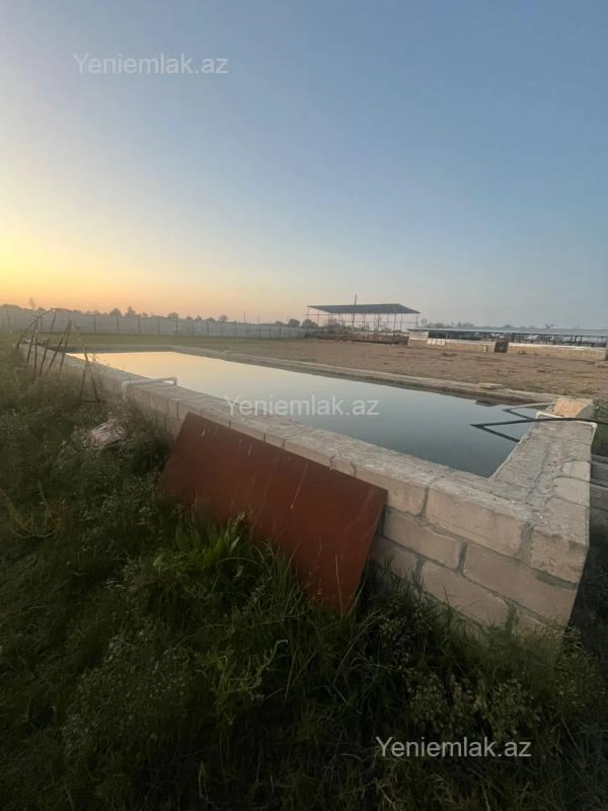 Satılır 6 otaqlı obyekt 8000 m²