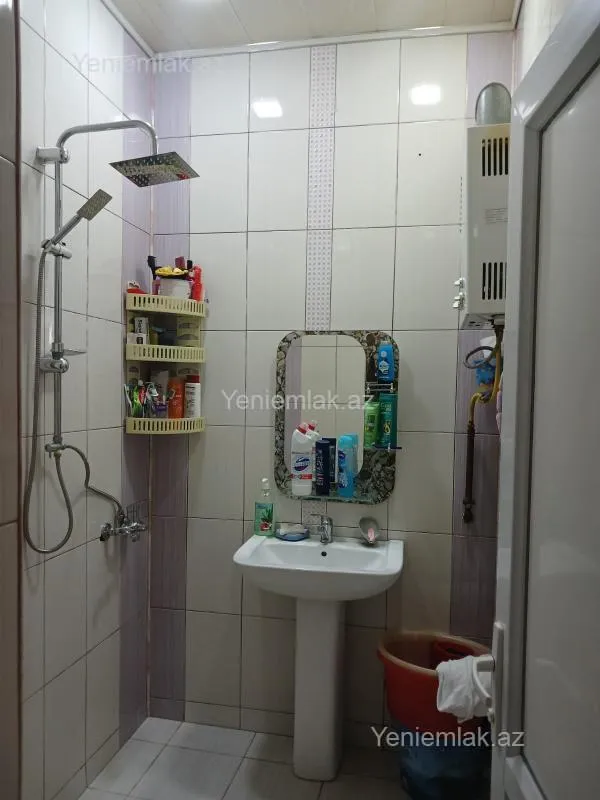 Satılır 2 otaqlı köhnə tikili 55 m²