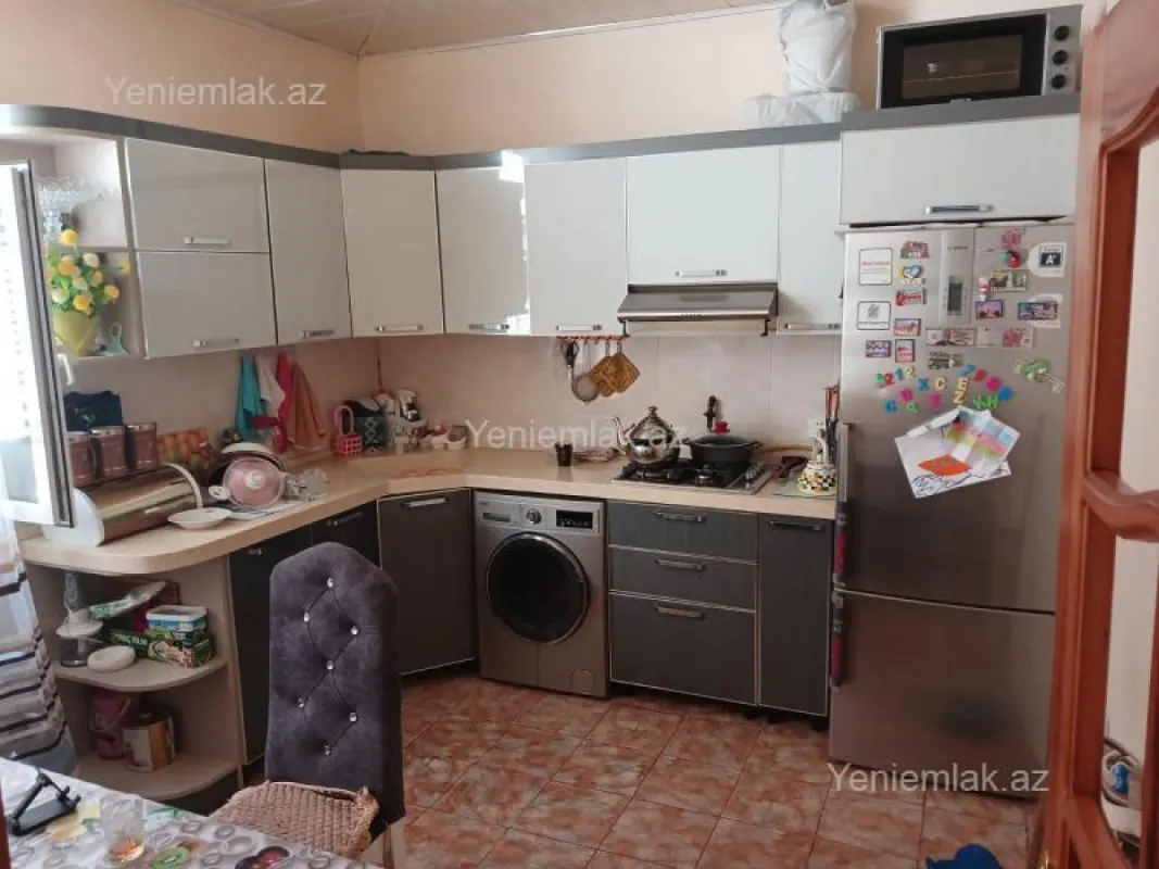 Satılır 2 otaqlı köhnə tikili 55 m²