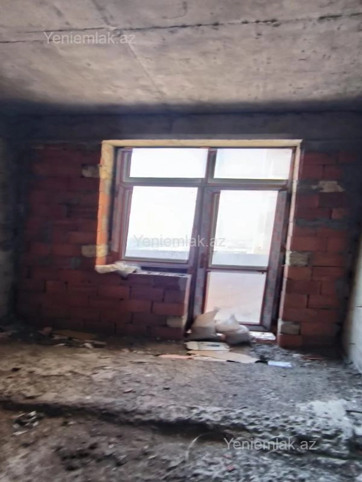 Satılır 4 otaqlı yeni tikili 150 m²