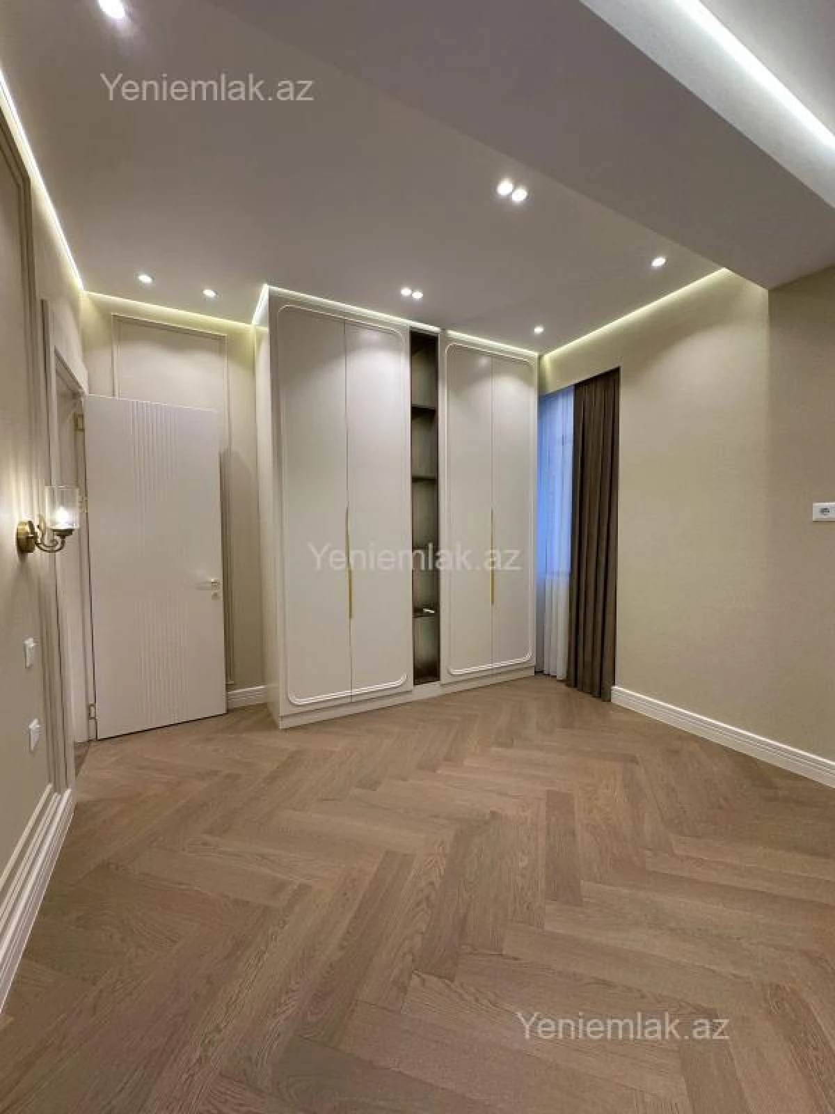 Satılır 3 otaqlı yeni tikili 85 m²