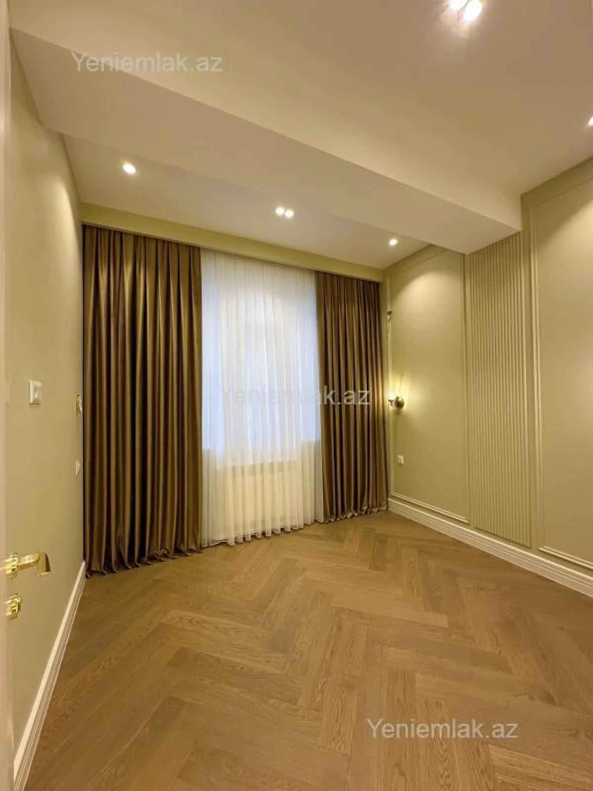 Satılır 3 otaqlı yeni tikili 85 m²