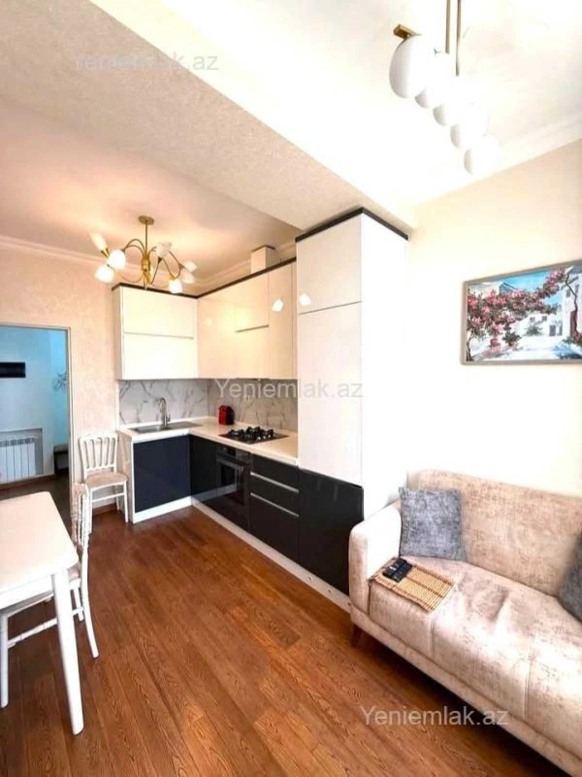 Satılır 2 otaqlı yeni tikili 74 m²