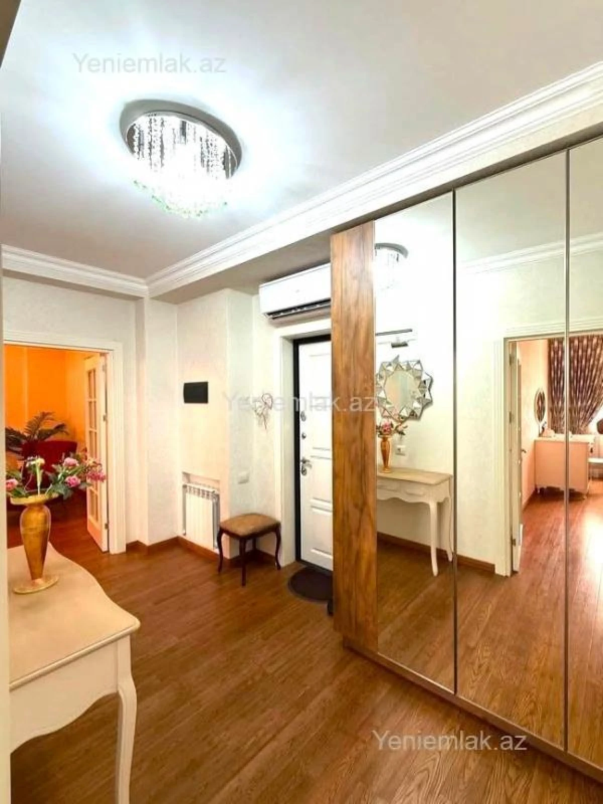 Satılır 2 otaqlı yeni tikili 74 m²