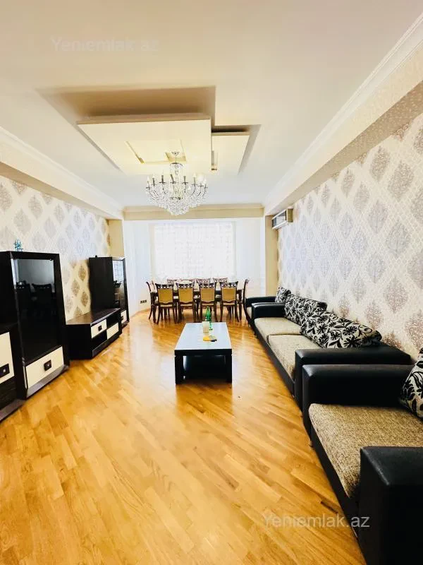 Satılır 3 otaqlı yeni tikili 137 m²