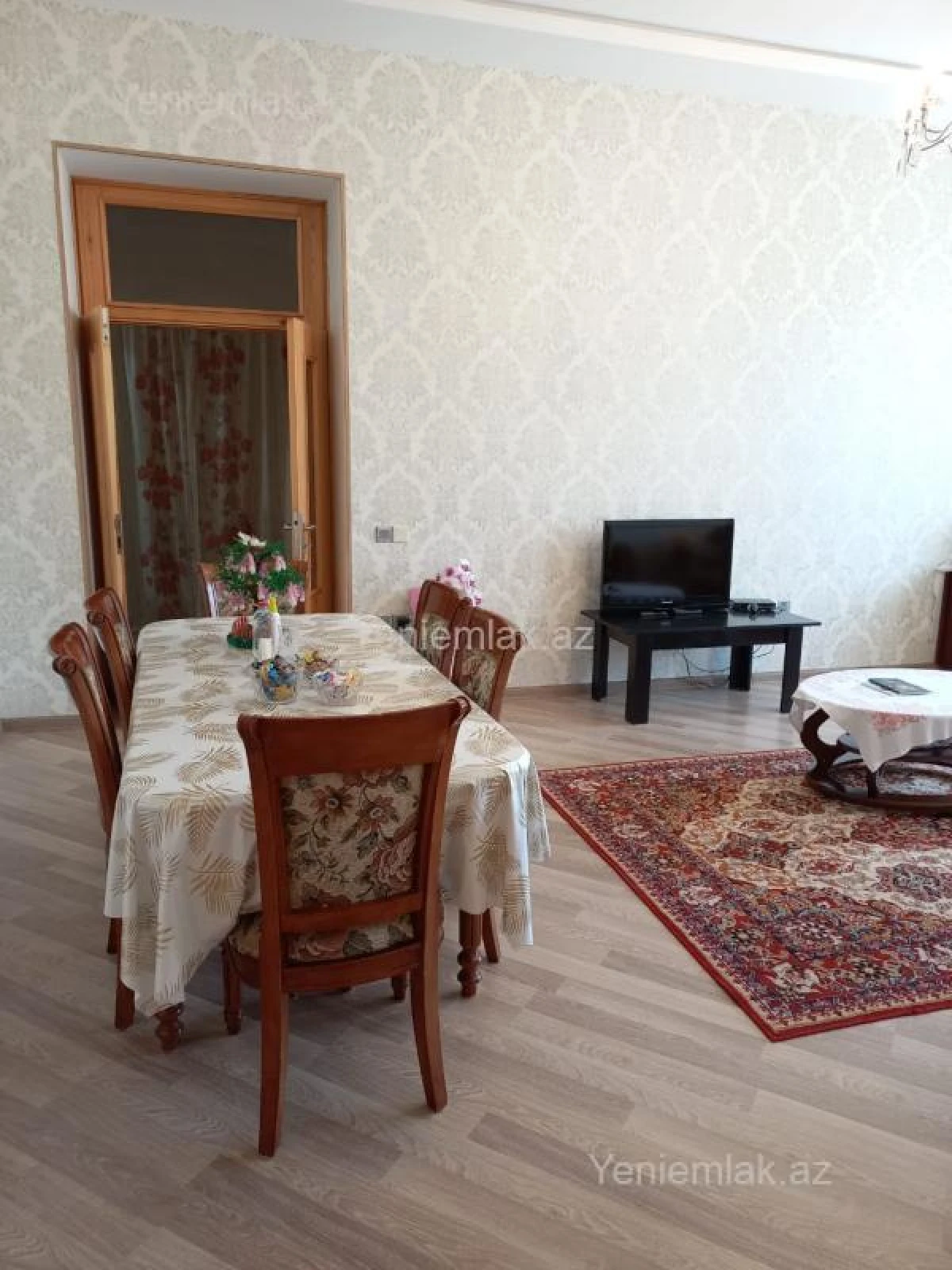 Satılır 4 otaqlı köhnə tikili 120 m²