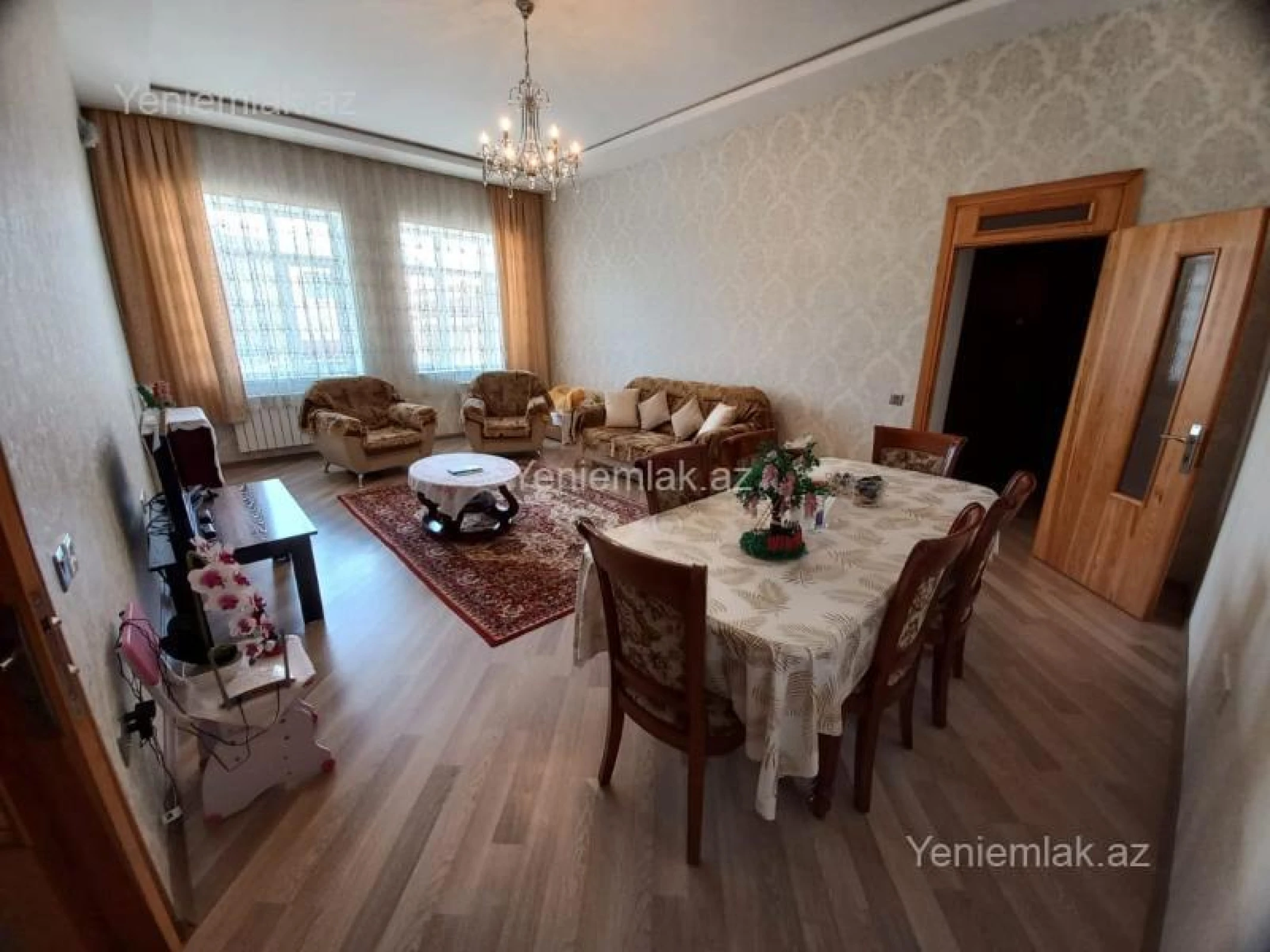 Satılır 4 otaqlı köhnə tikili 120 m²