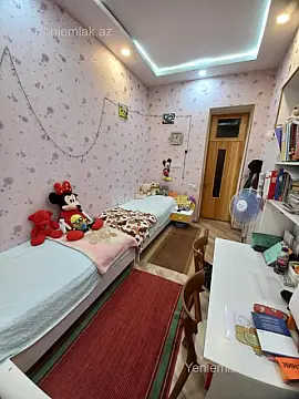 Satılır 4 otaqlı köhnə tikili 120 m²