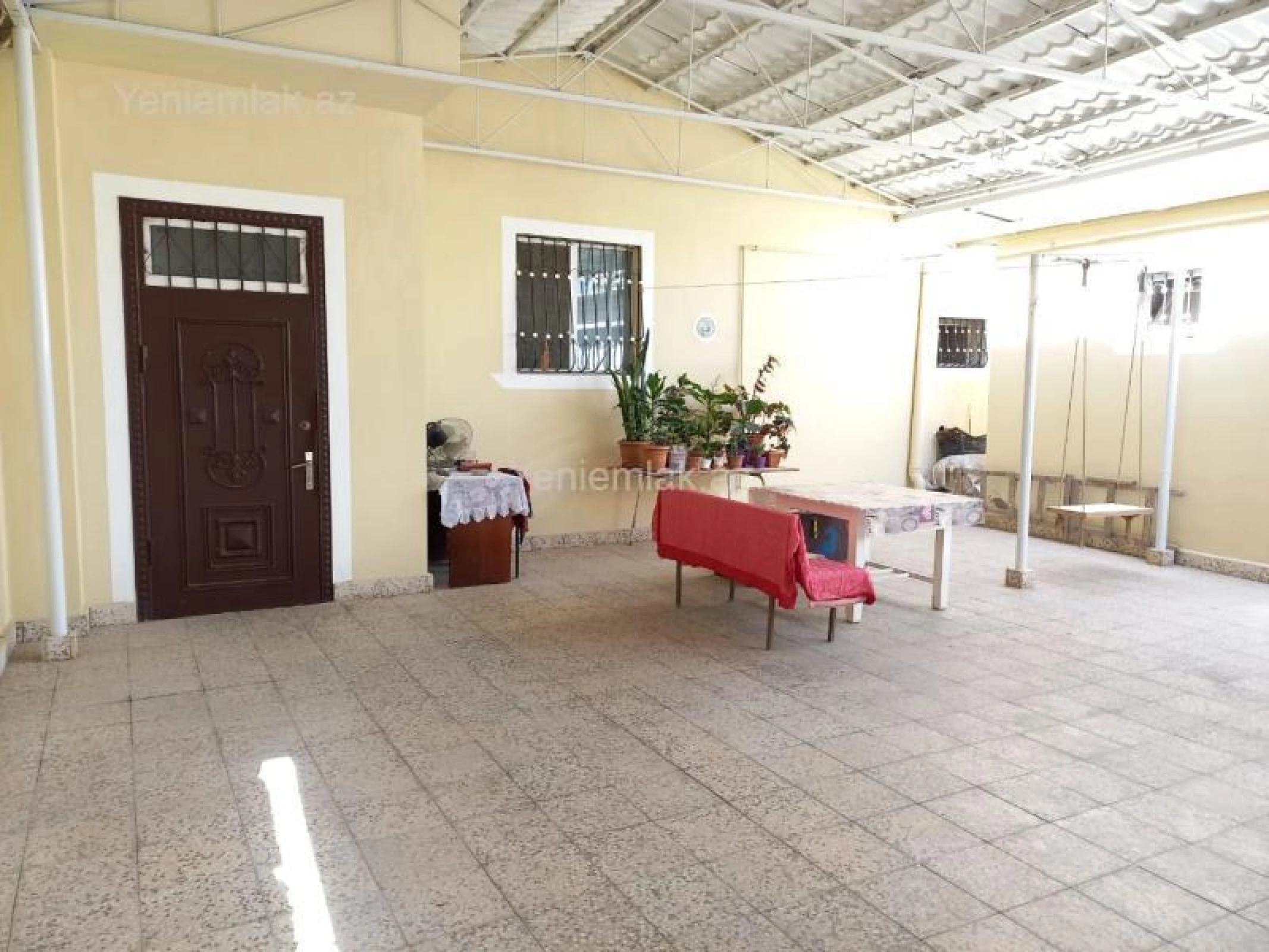 Satılır 4 otaqlı köhnə tikili 120 m²