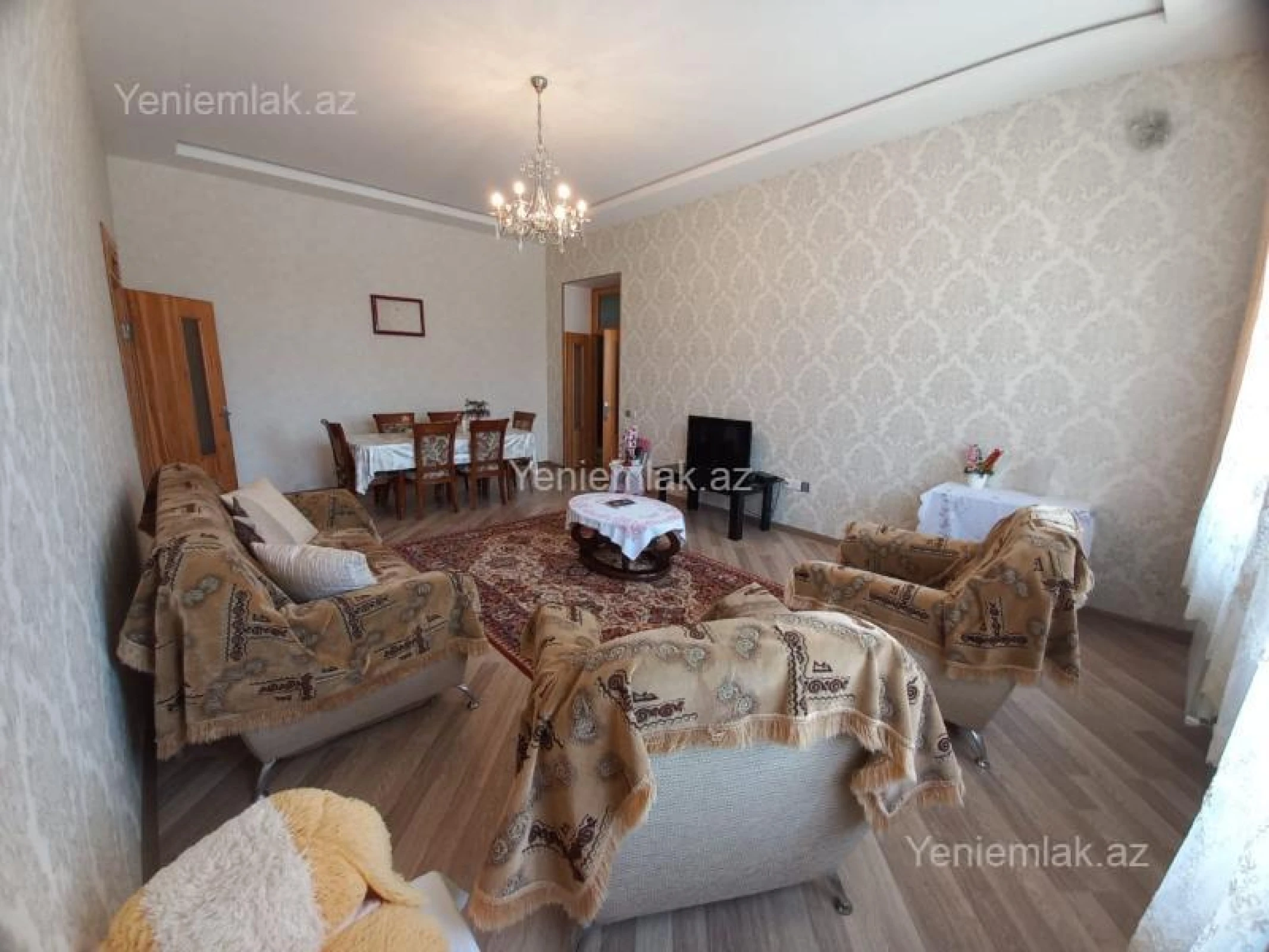 Satılır 4 otaqlı köhnə tikili 120 m²