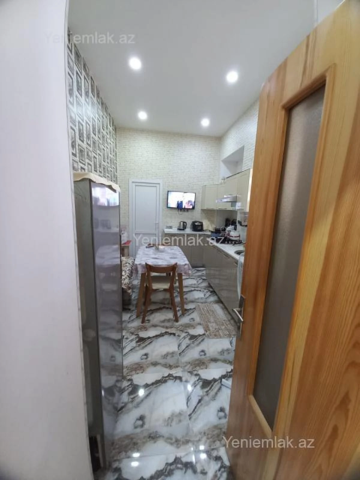 Satılır 4 otaqlı köhnə tikili 120 m²