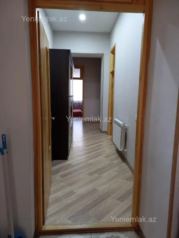 Satılır 4 otaqlı köhnə tikili 120 m²
