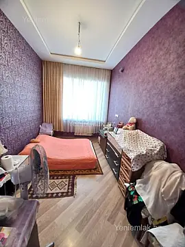 Satılır 4 otaqlı köhnə tikili 120 m²