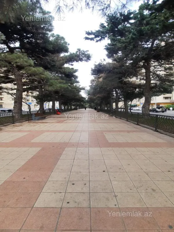 Satılır 3 otaqlı yeni tikili 100 m²