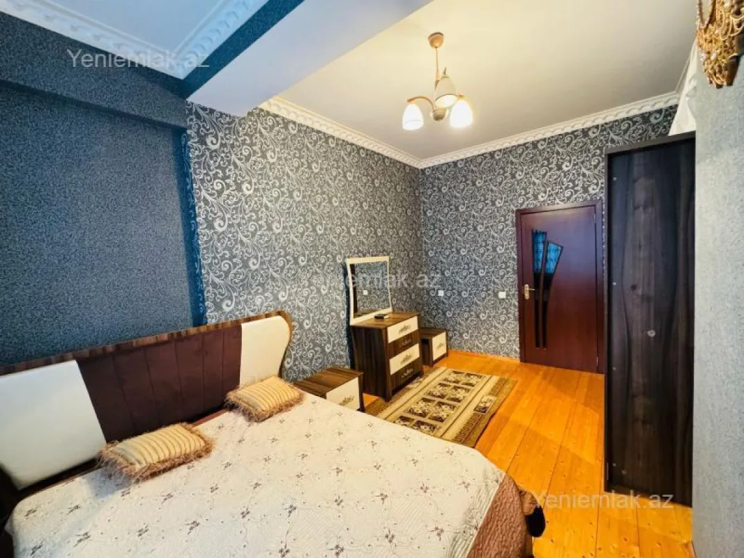 Satılır 2 otaqlı yeni tikili 75 m²