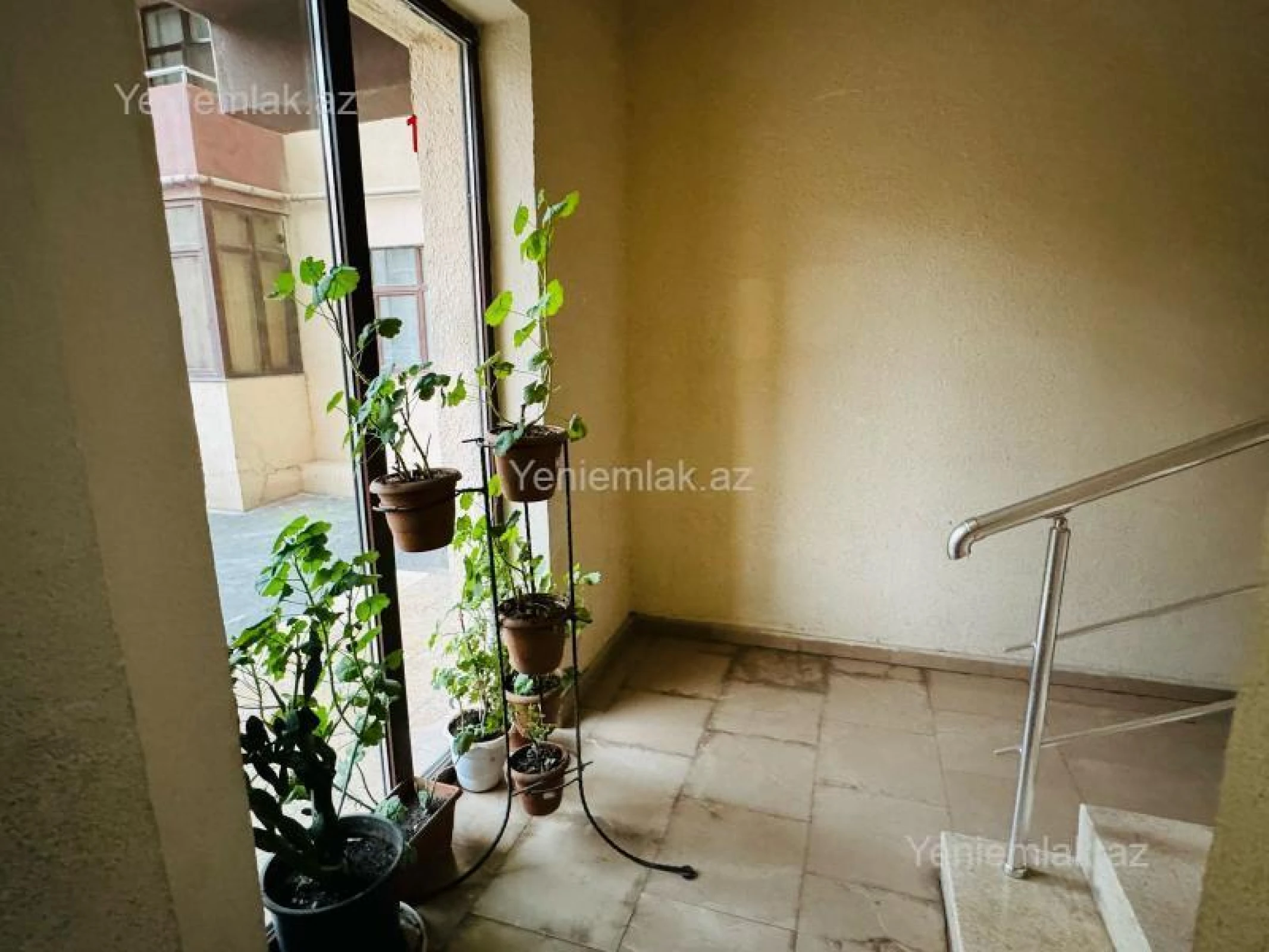 Satılır 2 otaqlı yeni tikili 75 m²