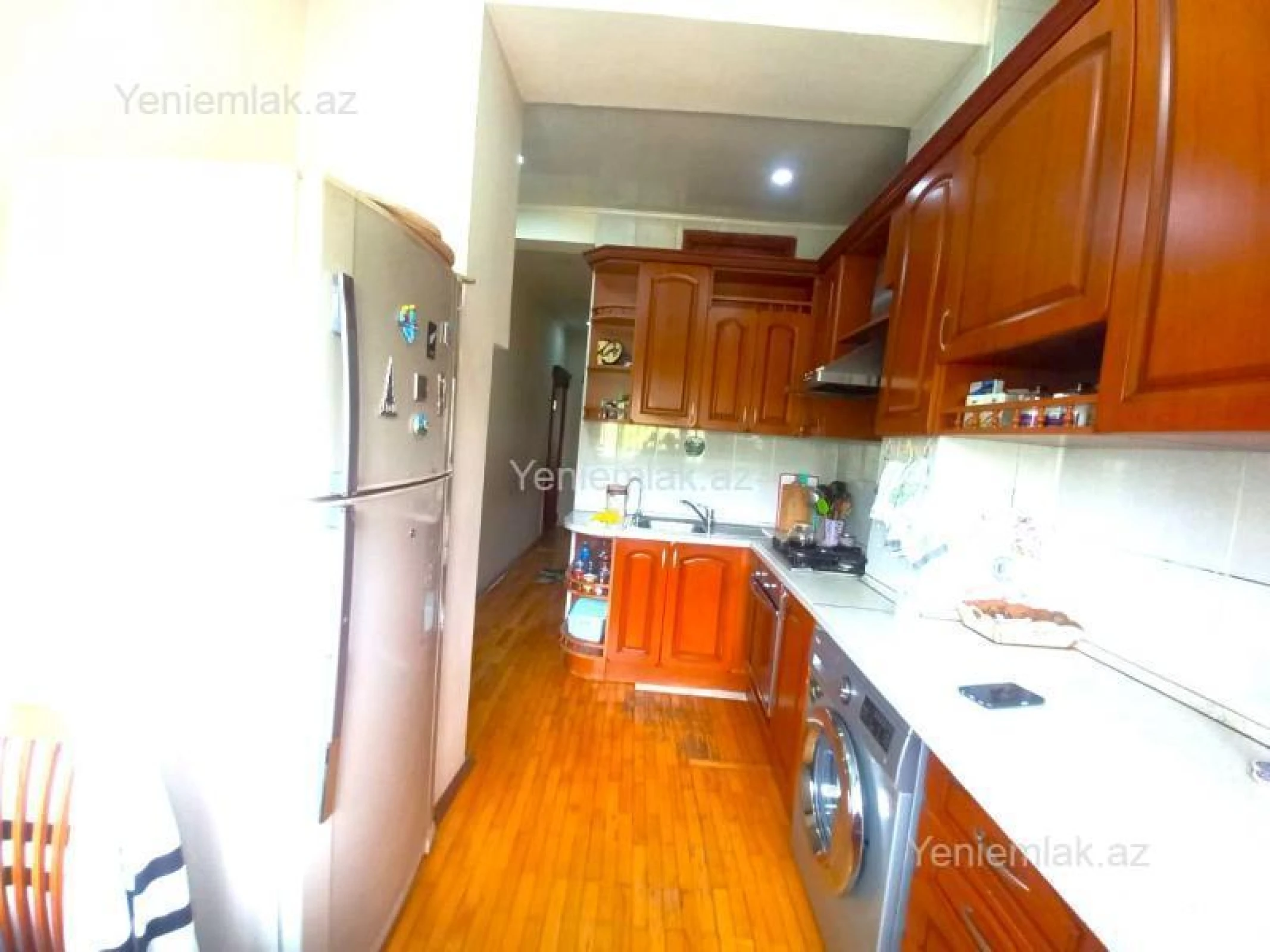 Satılır 3 otaqlı köhnə tikili 80 m²