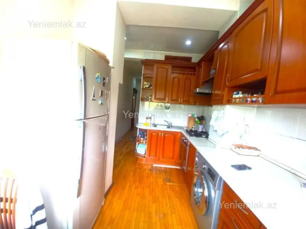 Satılır 3 otaqlı köhnə tikili 80 m²